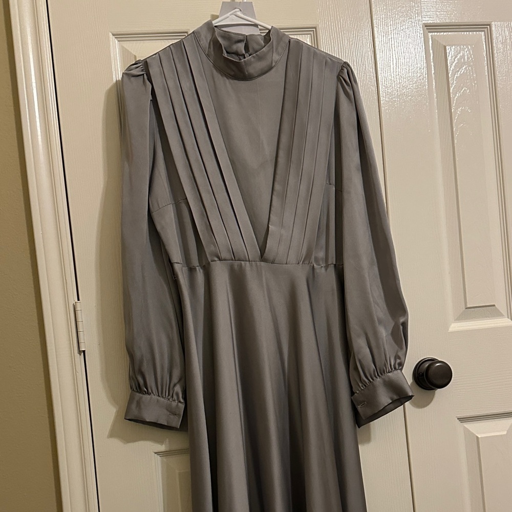 Elegant Long Sleeve Gray Dress